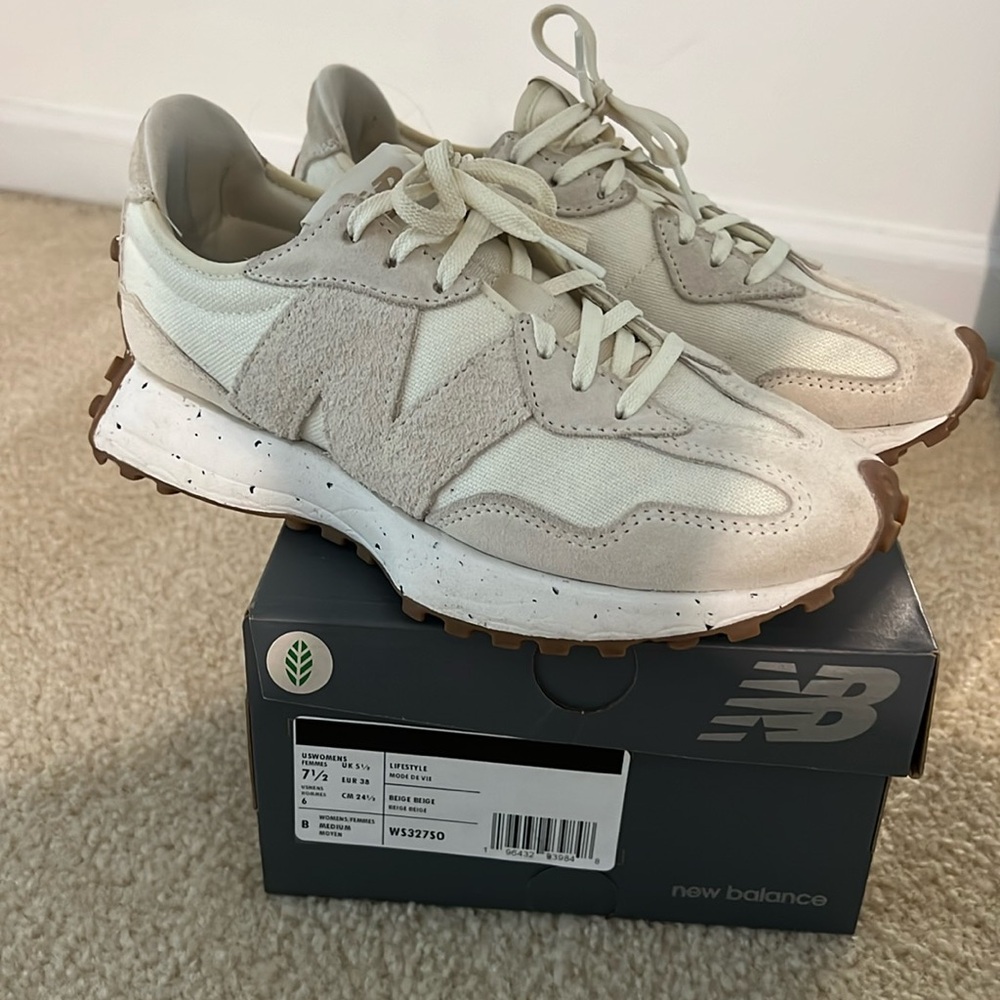 New balance 327 size 7.5 beige great condition worn a few times